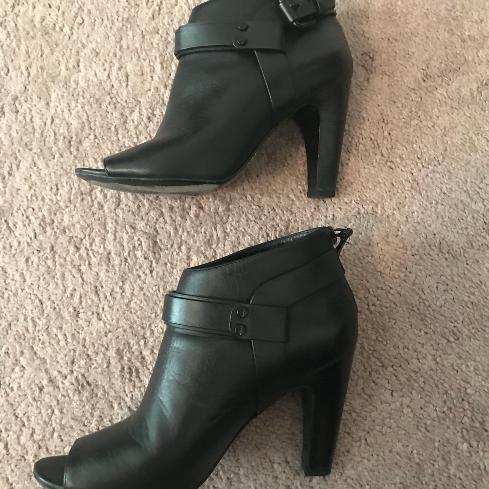 VC Signature Nikoletta‎ Booties - Picture 4 of 6